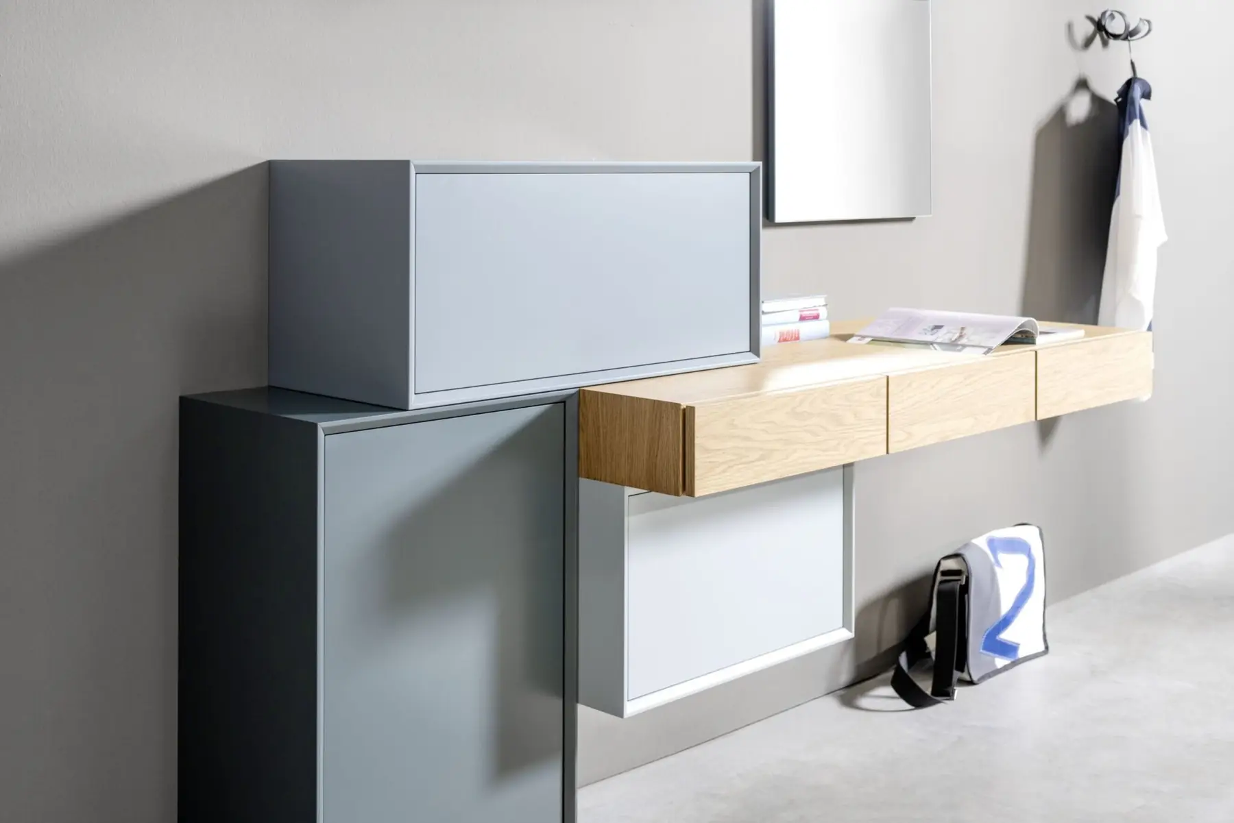 Garderobe Modo in Blaugrau mit Ablage aus Eiche