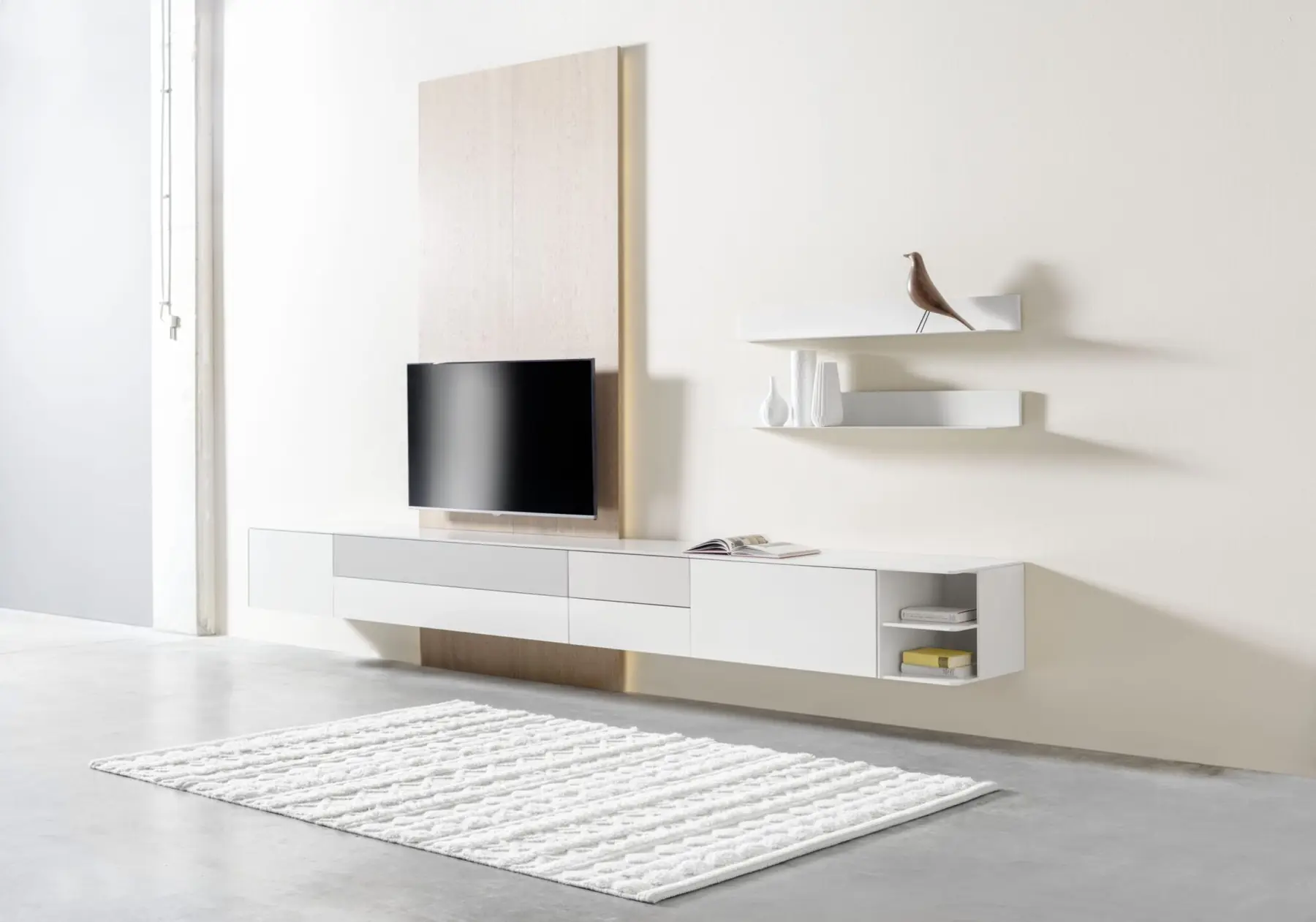Wohnwand Goya mit TV-Paneel und schwebendem Lowboard